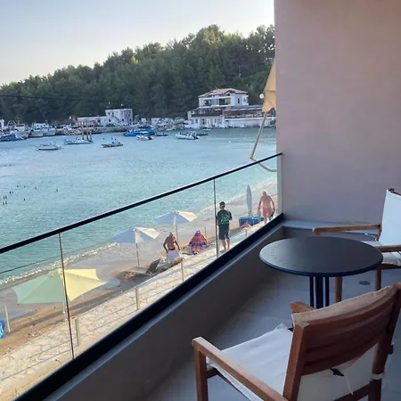 Thalassea Apartamento Himarë