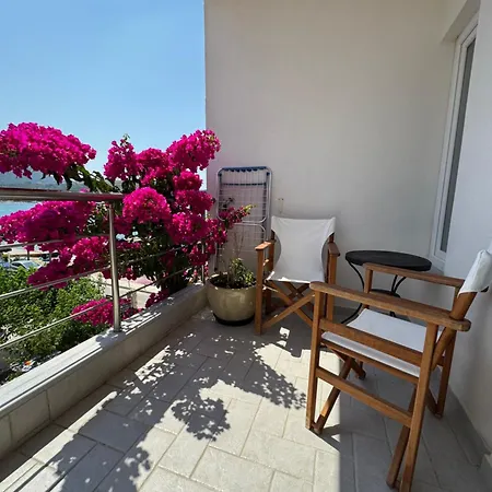 Thalassea Apartment *